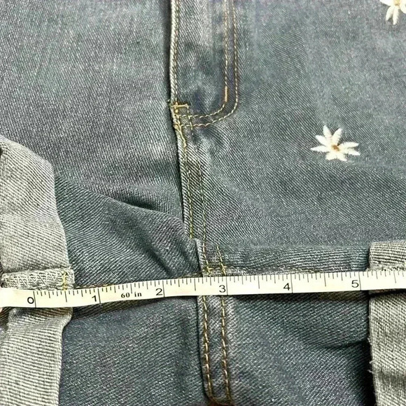 Shein Jean Shorts Embroidered Denim Plus Size 4XL Summer Festival Women's Summer - Picture 7 of 10